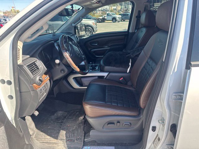 Used 2019 Nissan Titan Platinum Reserve w/ Platinum Utility Package AWD/4WD image 10