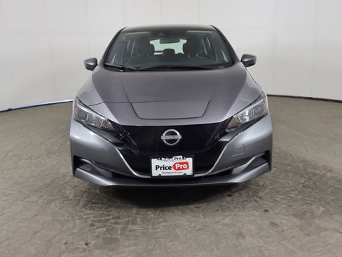 Used 2025 Nissan Leaf S image 2