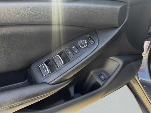 Used 2019 Honda Accord Sport image 17