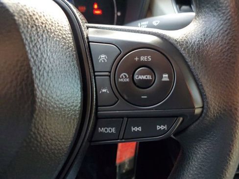 Used 2026 Toyota Corolla Cross L image 18