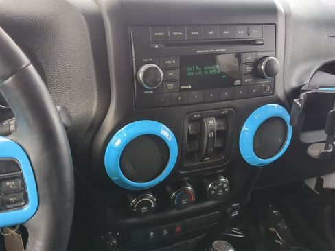 Used 2015 Jeep Wrangler Unlimited Sport w/ Quick Order Package 24S image 34