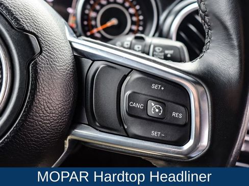 Used 2022 Jeep Wrangler Unlimited Sahara image 24