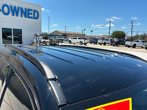 Used 2023 Jeep Compass Latitude AWD/4WD image 8