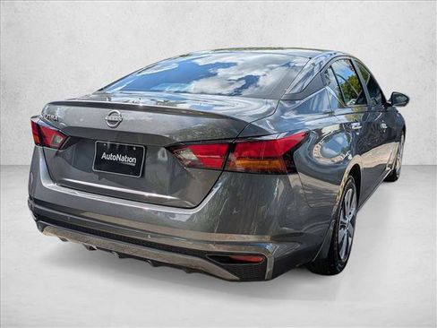 Certified 2024 Nissan Altima 2.5 S FWD image 5