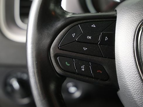 Used 2022 Dodge Charger SXT image 12