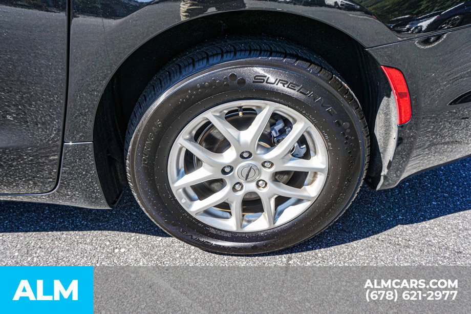 Used 2023 Chrysler Pacifica Touring-L FWD image 16