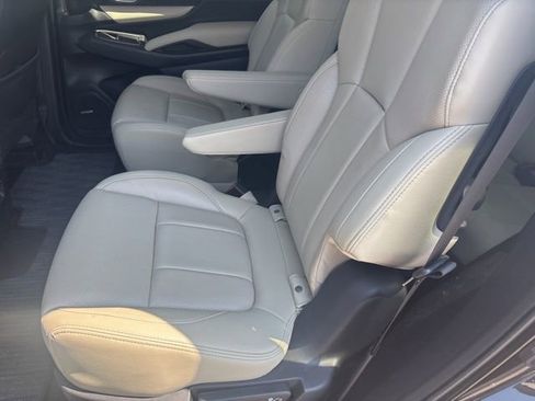 Used 2021 Subaru Ascent Limited w/ Technology Package image 22