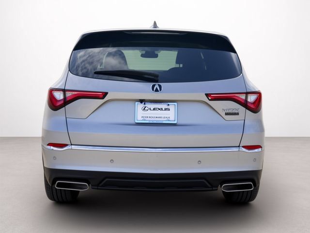 Used 2024 Acura MDX w/ Technology Package FWD image 4