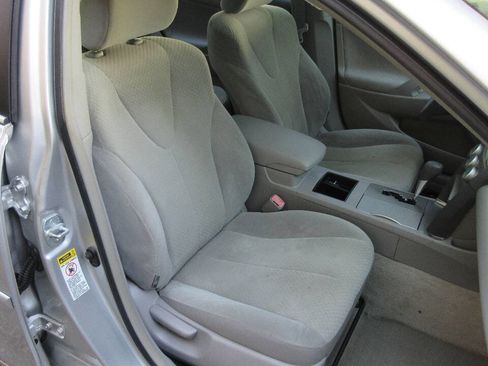 Used 2009 Toyota Camry LE image 23