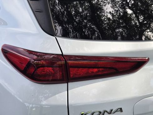 Used 2022 Hyundai Kona SEL w/ Convenience Package AWD/4WD image 7