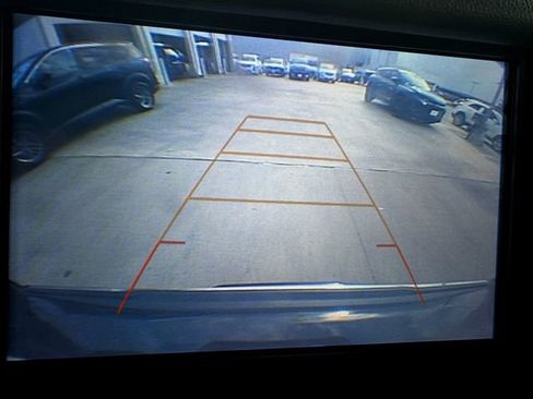 Used 2020 GMC Yukon Denali w/ Open Road Package RWD image 9