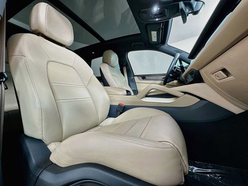 Certified 2024 Porsche Cayenne S AWD/4WD image 30