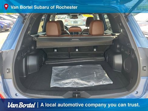 Used 2025 Subaru Forester Touring AWD/4WD image 28