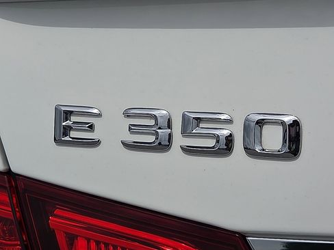 Used 2016 Mercedes-Benz E 350 Sedan image 9