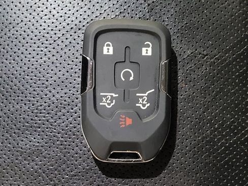 Used 2017 Chevrolet Suburban Premier AWD/4WD image 32