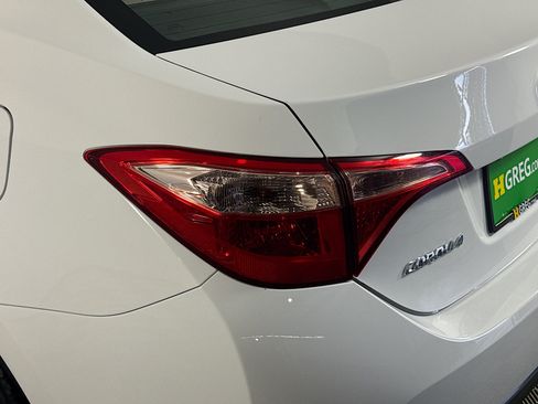 Used 2017 Toyota Corolla L w/ Carpet Mat Package (TMS) FWD image 35