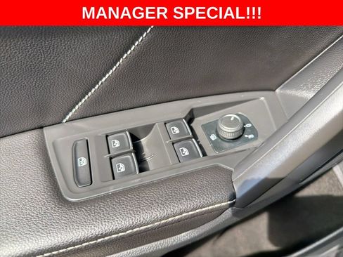 Used 2022 Volkswagen Tiguan SE R-Line AWD/4WD image 36