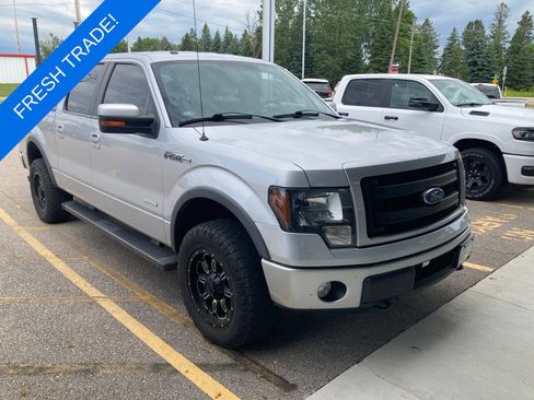 Used 2014 Ford F150 FX4 w/ Equipment Group 401A Mid AWD/4WD image 2