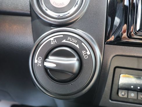 Used 2021 Nissan Titan PRO-4X w/ Pro-4x Convenience Package AWD/4WD image 23