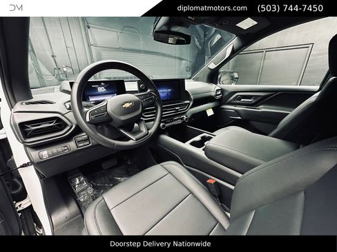 Used 2024 Chevrolet Silverado EV W/T AWD/4WD image 17