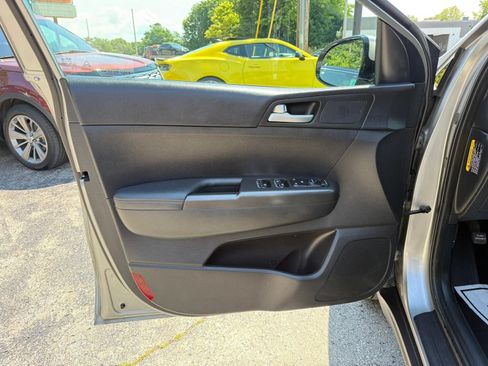 Used 2022 Kia Sportage LX w/ LX AWD Value Edition Package image 9