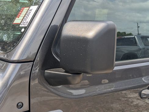 Used 2022 Jeep Wrangler Unlimited Sport AWD/4WD image 10