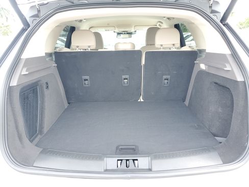 Certified 2024 Lincoln Corsair FWD image 8