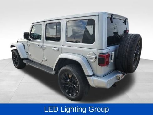 Used 2022 Jeep Wrangler Unlimited Sahara image 3