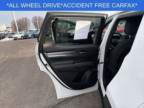 Used 2025 GMC Terrain Elevation image 25