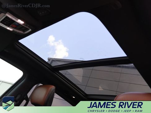 Used 2022 RAM 1500 Limited w/ Body Color Bumper Group AWD/4WD image 25