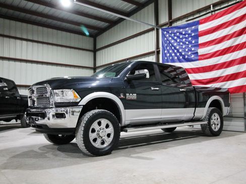 Used 2016 RAM 2500 Laramie image 1