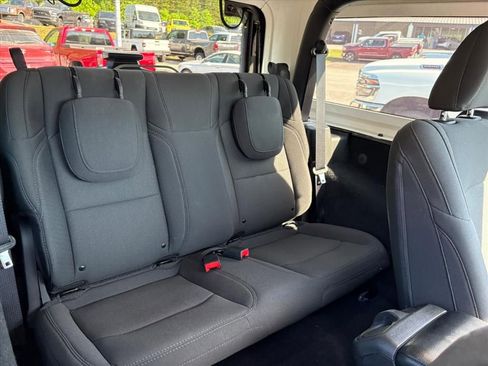 Used 2021 Jeep Wrangler Sport AWD/4WD image 17