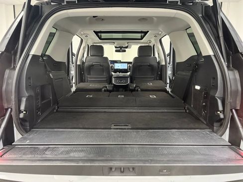 Used 2025 Ford Expedition Platinum image 47