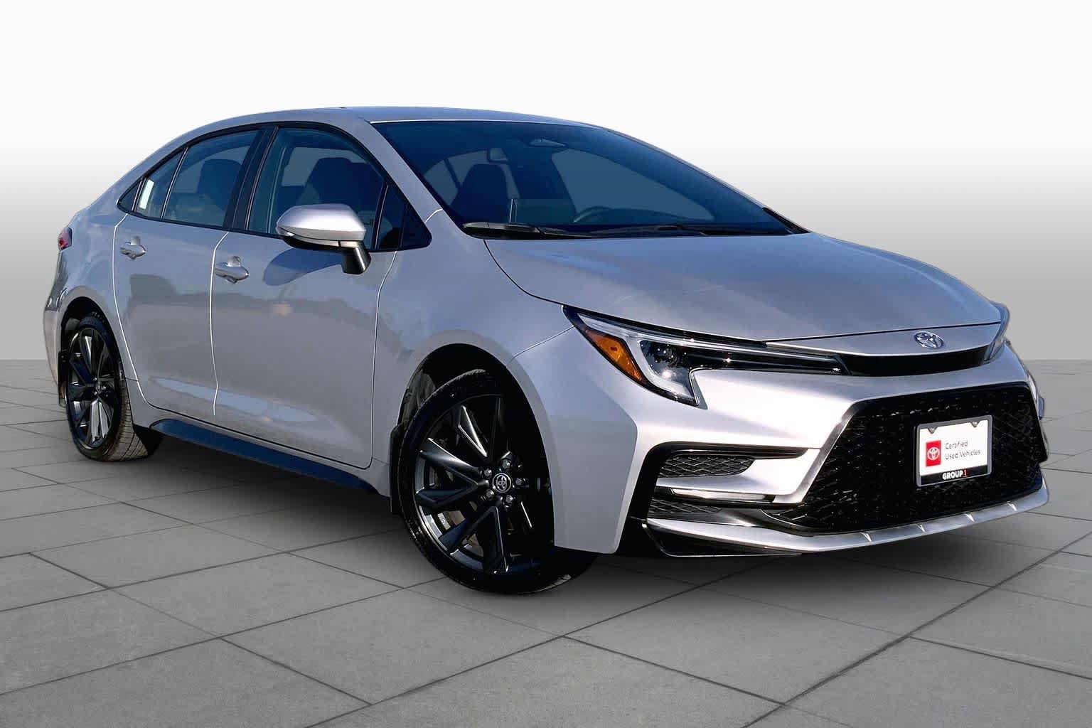 Used 2026 Toyota Corolla SE w/ SE Package FWD image 3