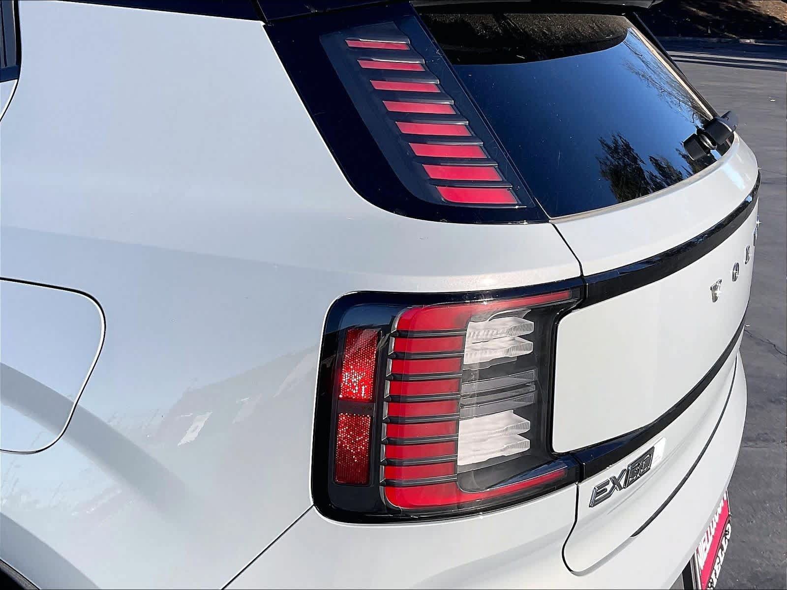 New 2025 Volvo EX30 Ultra w/ Protection Package Premier AWD/4WD image 25
