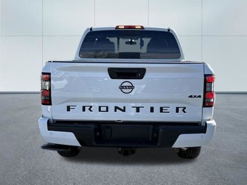 Used 2026 Nissan Frontier SV w/ All-Weather Content Package AWD/4WD image 10