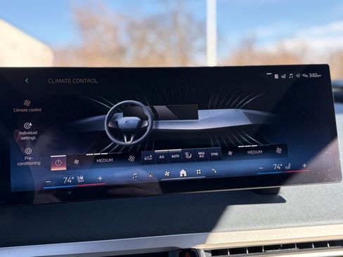 Used 2025 BMW iX xDrive50 w/ Sport Package image 10