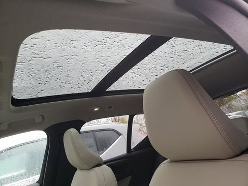 New 2025 Volvo XC40 B5 Ultra w/ Protection Package Premier image 11