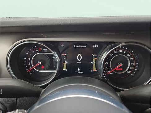 Used 2020 Jeep Gladiator Rubicon AWD/4WD image 16