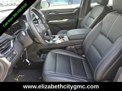 Used 2026 GMC Acadia Elevation w/ Elevation Premium Package FWD image 4