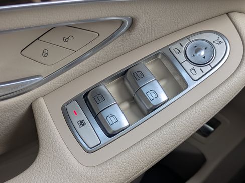 Used 2018 Mercedes-Benz GLC 300 image 23
