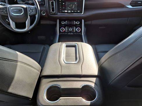 Used 2022 GMC Yukon Denali w/ Max Trailering Package image 22