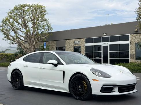 Used 2018 Porsche Panamera 4 AWD/4WD image 4