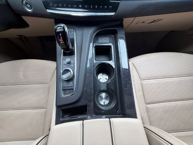 Used 2023 Cadillac Escalade Premium Luxury w/ LPO, Illumination Package RWD image 11