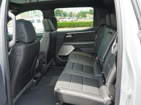 New 2025 GMC Sierra EV Denali image 18