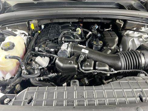 Used 2022 Jeep Grand Cherokee Limited image 29