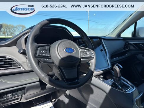 Used 2025 Subaru Outback Onyx Edition image 13