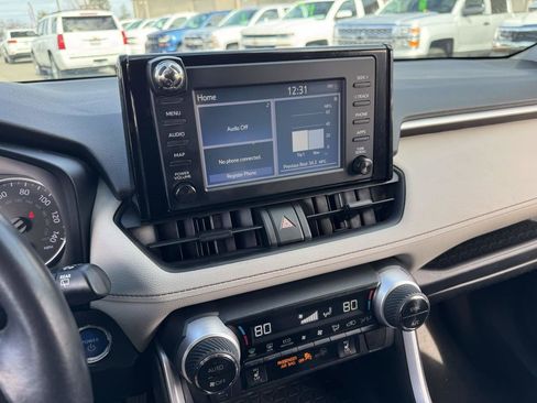 Used 2019 Toyota RAV4 XLE w/ Convenience Package image 30