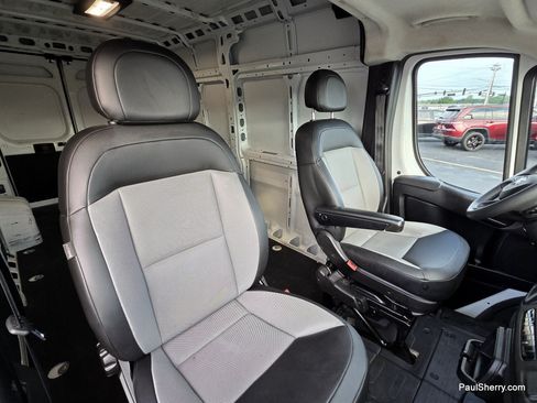 Used 2025 RAM ProMaster 2500 w/ Convenience Group FWD image 25