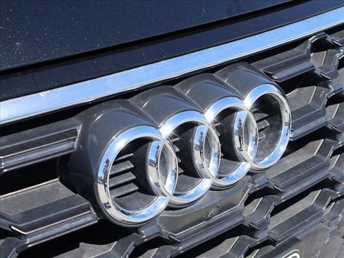 Used 2023 Audi Q5 2.0T Premium Plus w/ Premium Plus Package AWD/4WD image 30